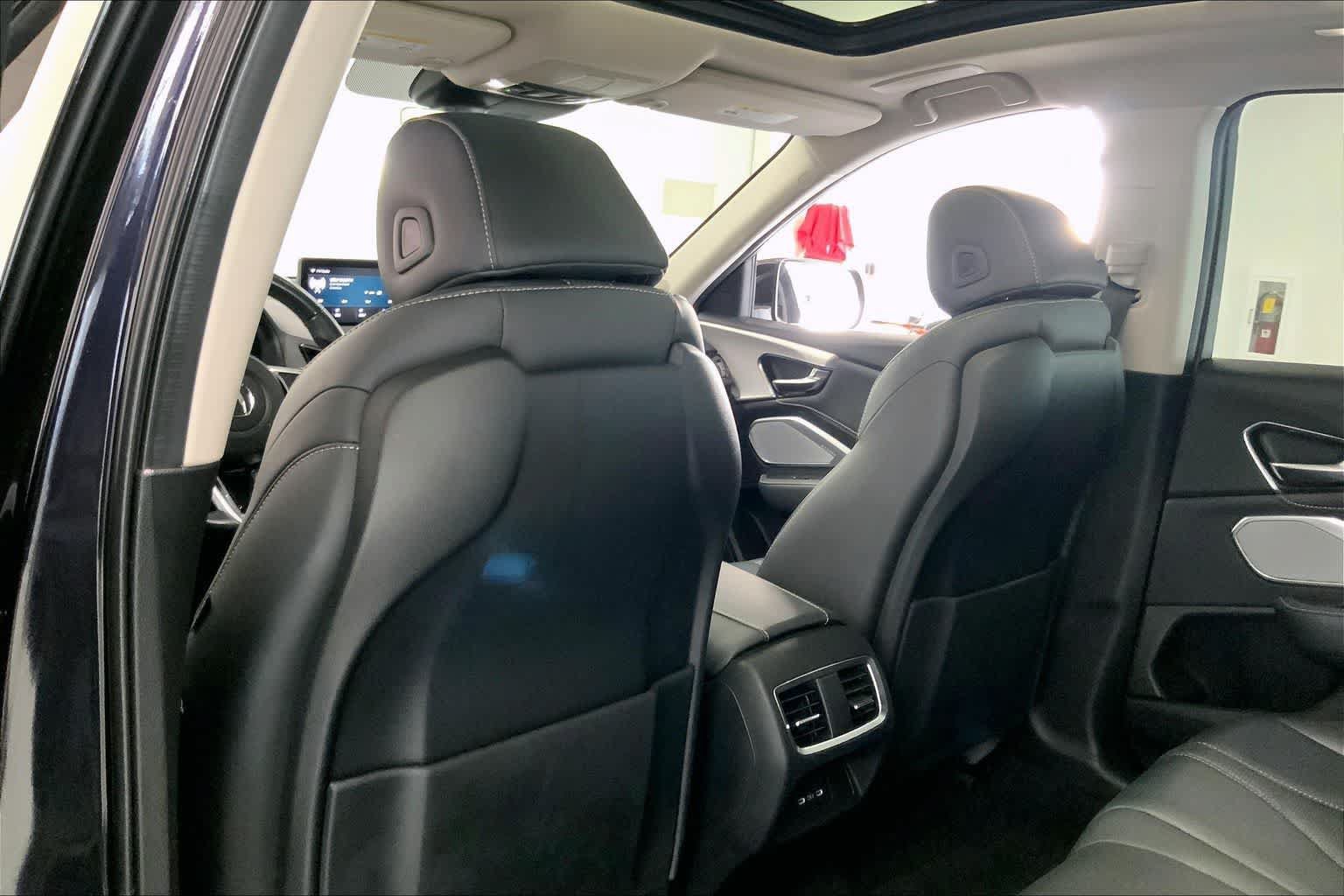 Used 2022 Acura RDX AWD w/ Technology Package image 11