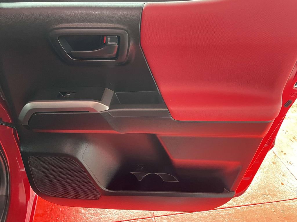 Used 2022 Toyota Tacoma SR5 image 42