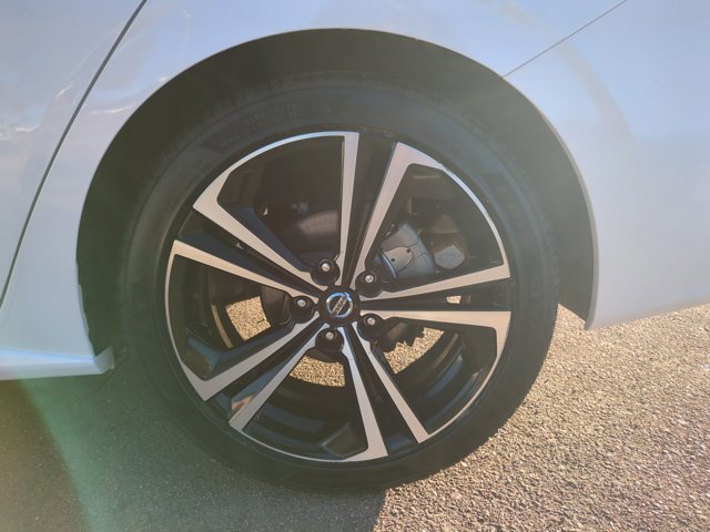 Used 2022 Nissan Sentra SR w/ SR Premium Package image 24