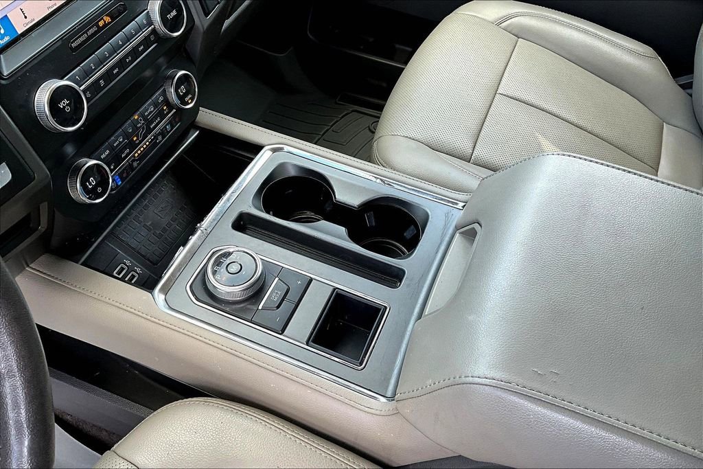 Used 2019 Ford Expedition XLT w/ Equipment Group 202A RWD image 17