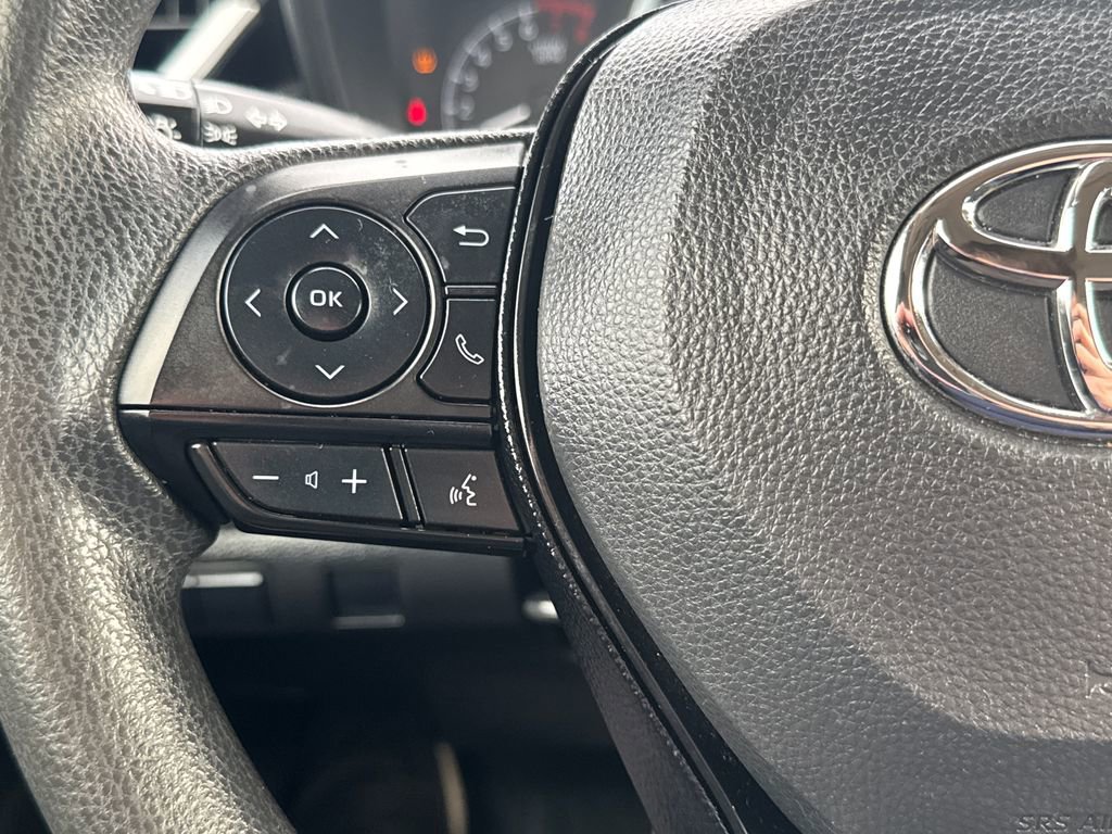 Used 2020 Toyota Corolla LE FWD image 18