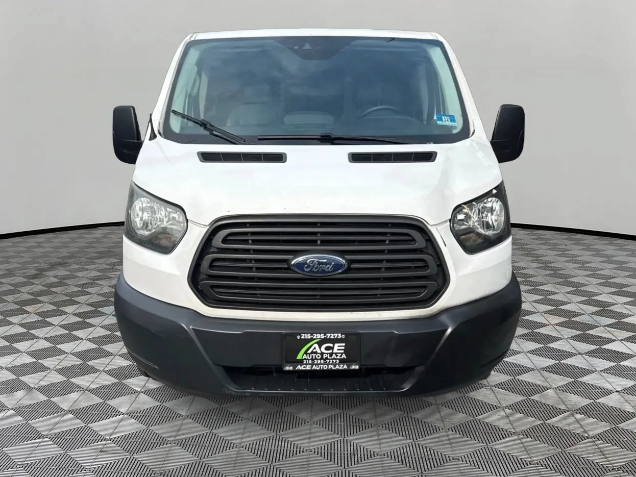 Used 2016 Ford Transit 250 130 Low Roof RWD image 3