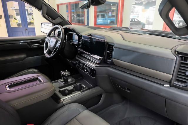 Used 2022 Chevrolet Silverado 1500 ZR2 w/ Technology Package image 11