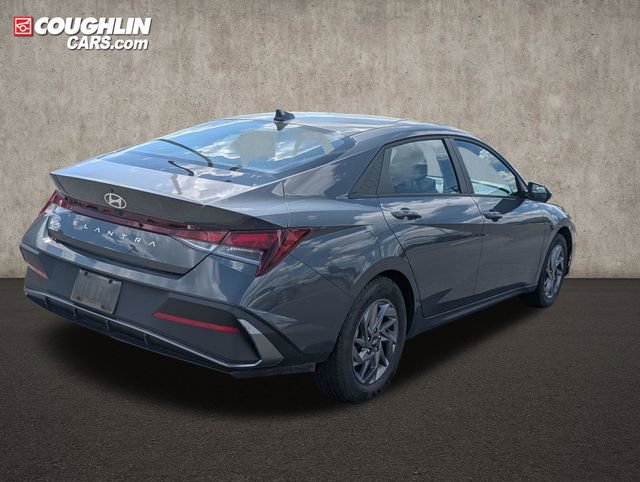 Used 2024 Hyundai Elantra SEL FWD image 7