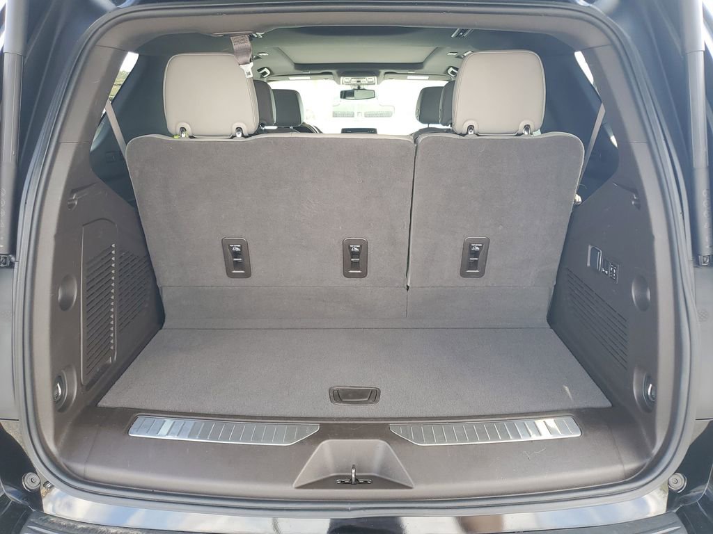 Used 2022 Chevrolet Tahoe Z71 w/ Luxury Package image 31