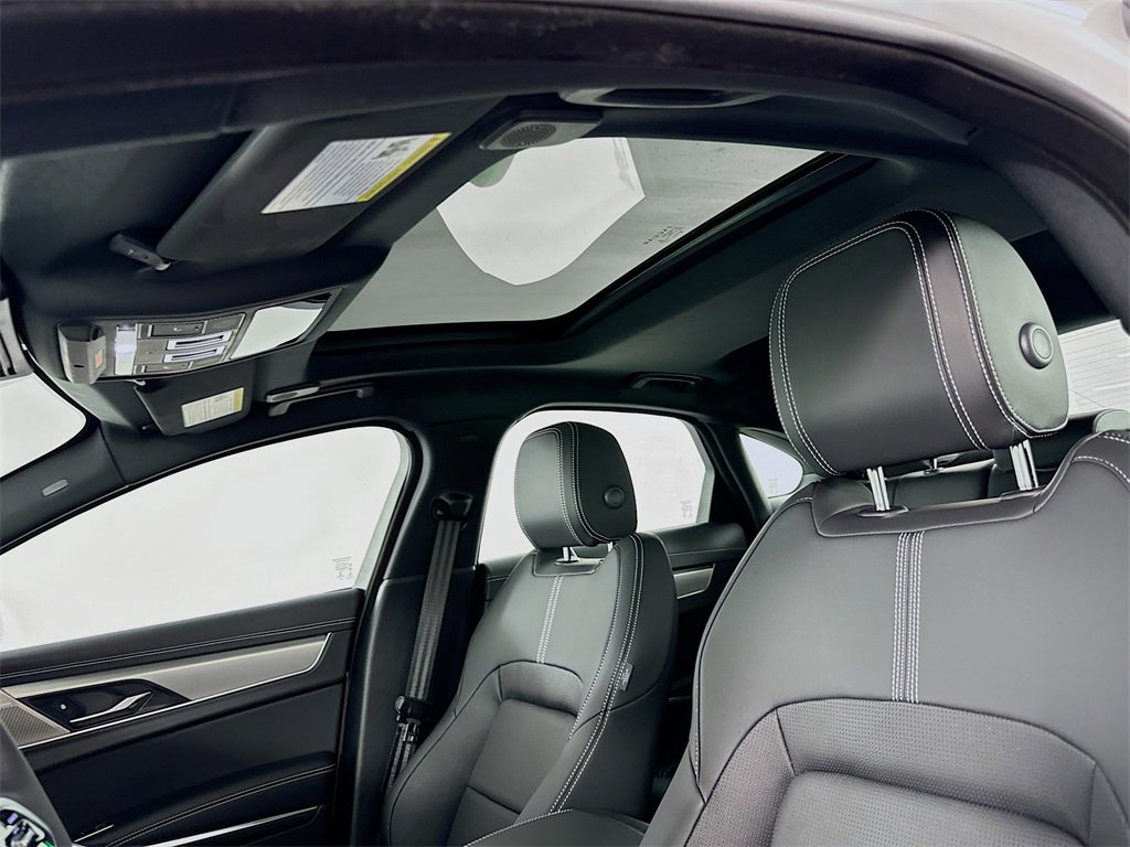 New 2024 Jaguar XF R-Dynamic SE image 23