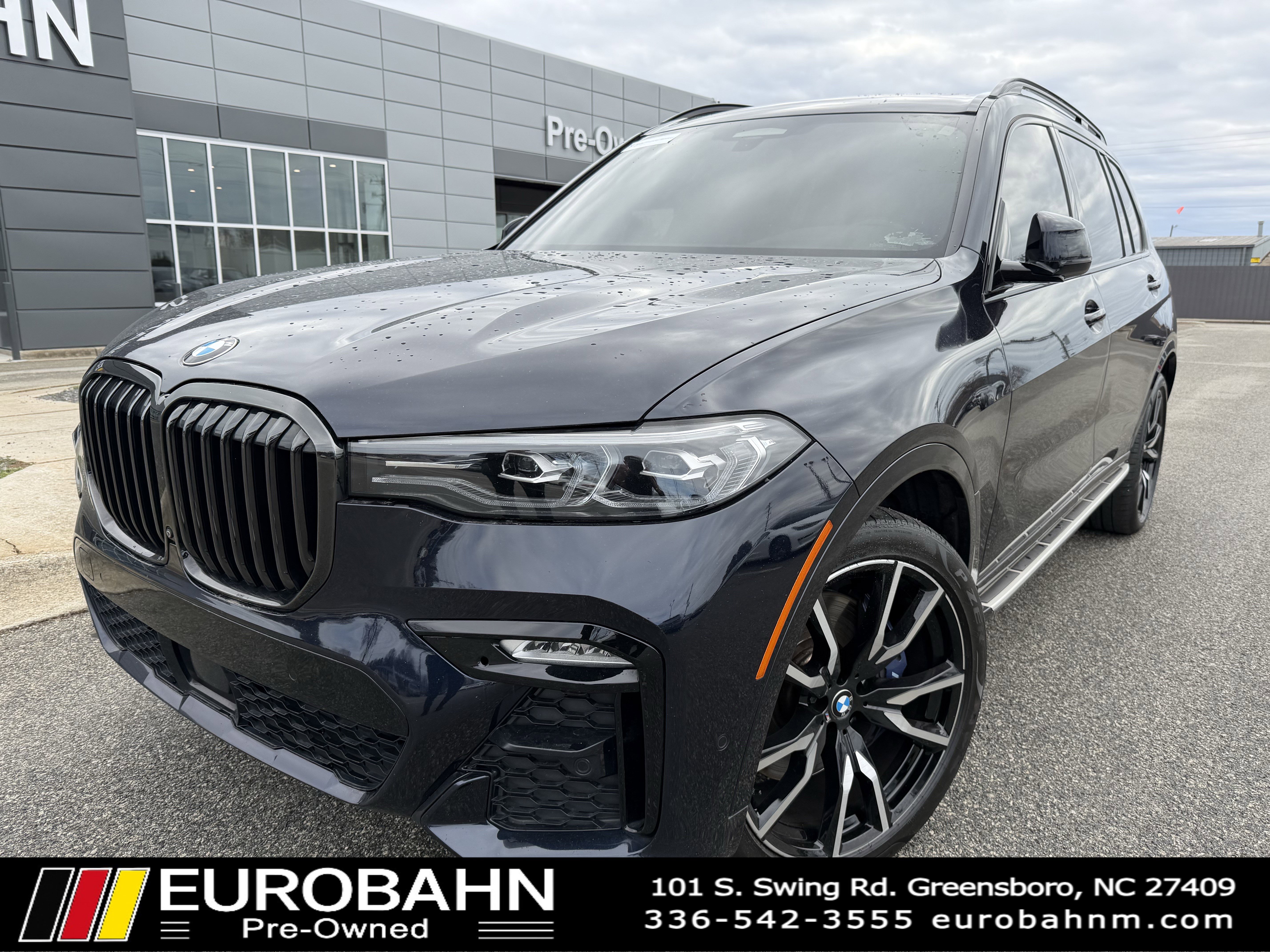 Used 2022 BMW X7 xDrive40i w/ M Sport Package image 2