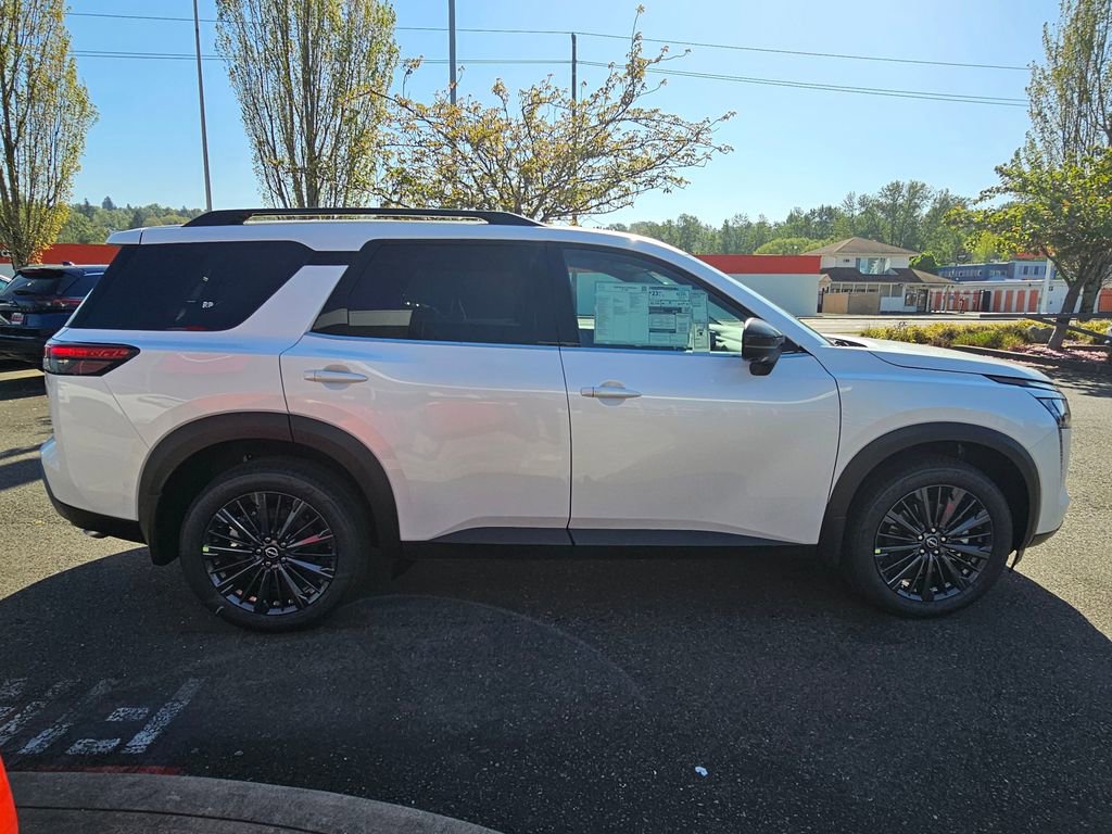 New 2026 Nissan Pathfinder SL AWD/4WD image 4