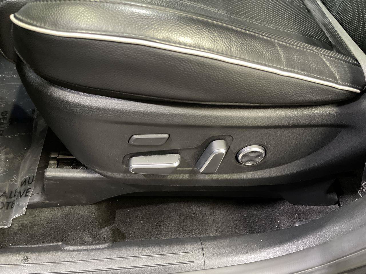 Used 2024 Hyundai Palisade Limited AWD/4WD image 12