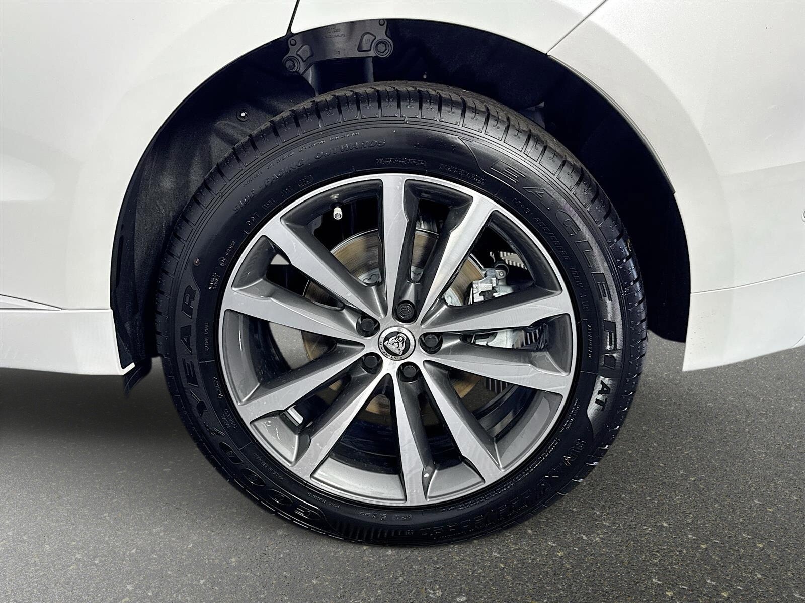 New 2026 Jaguar F-PACE R-Dynamic S AWD/4WD image 33