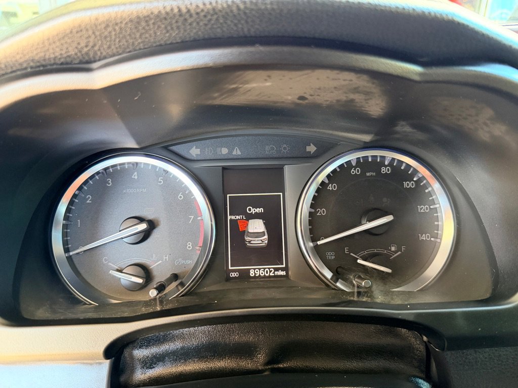 Used 2015 Toyota Highlander XLE image 10