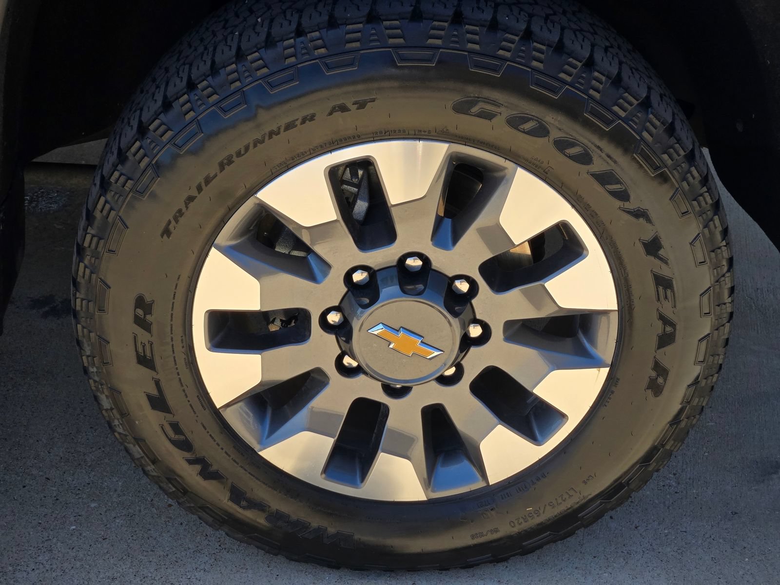 Used 2021 Chevrolet Silverado 2500 Custom w/ Custom Value Package AWD/4WD image 7
