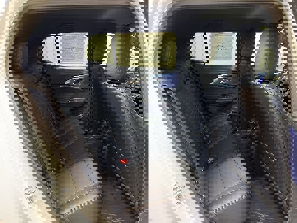 New 2026 Chevrolet Equinox EV LT image 30