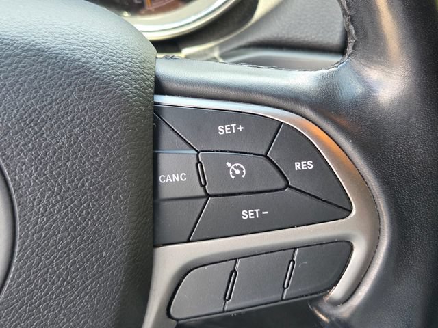 Used 2021 Jeep Grand Cherokee Limited w/ Luxury Group II RWD image 23