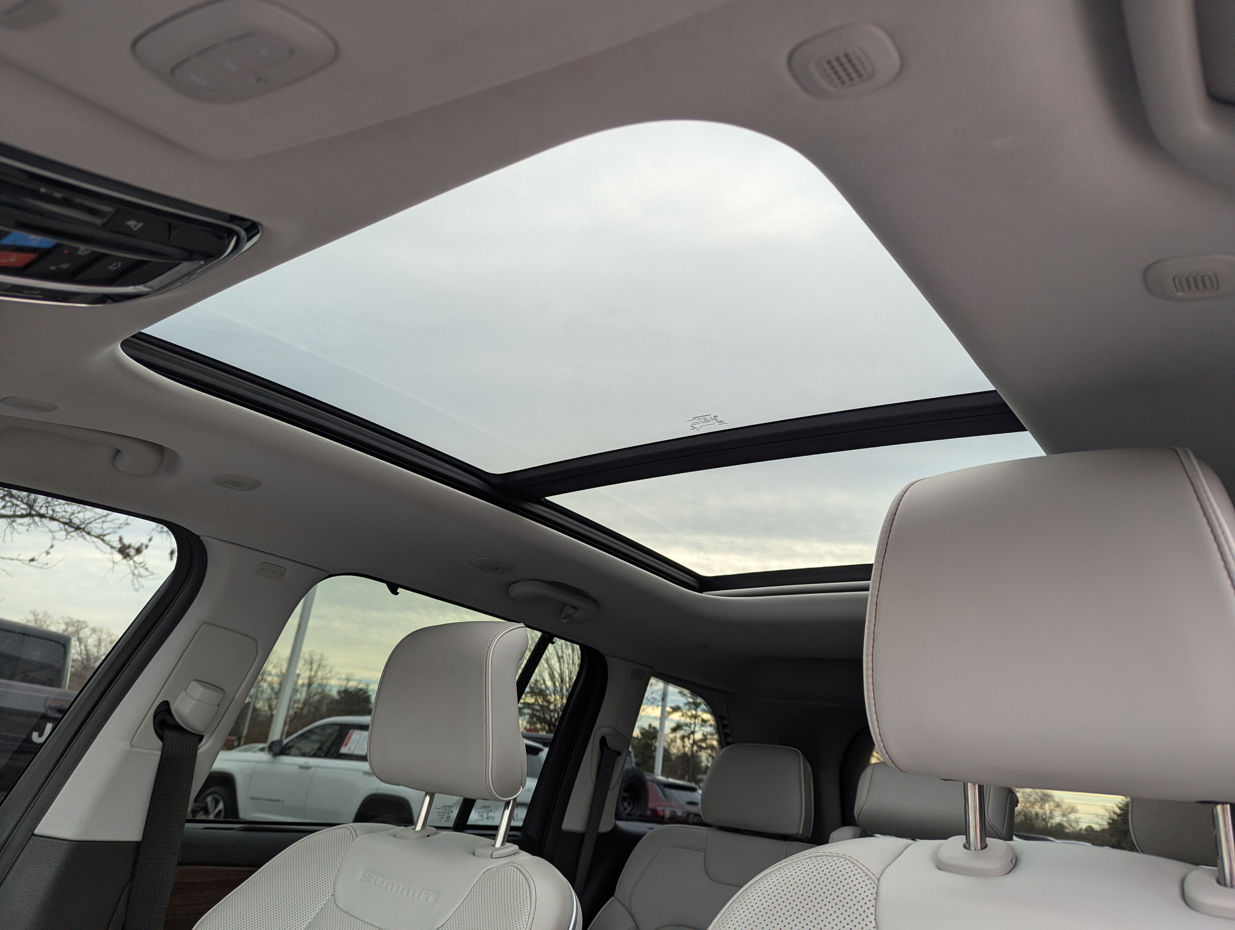 Used 2022 Jeep Grand Cherokee Summit w/ Adv Protech Group IV image 26