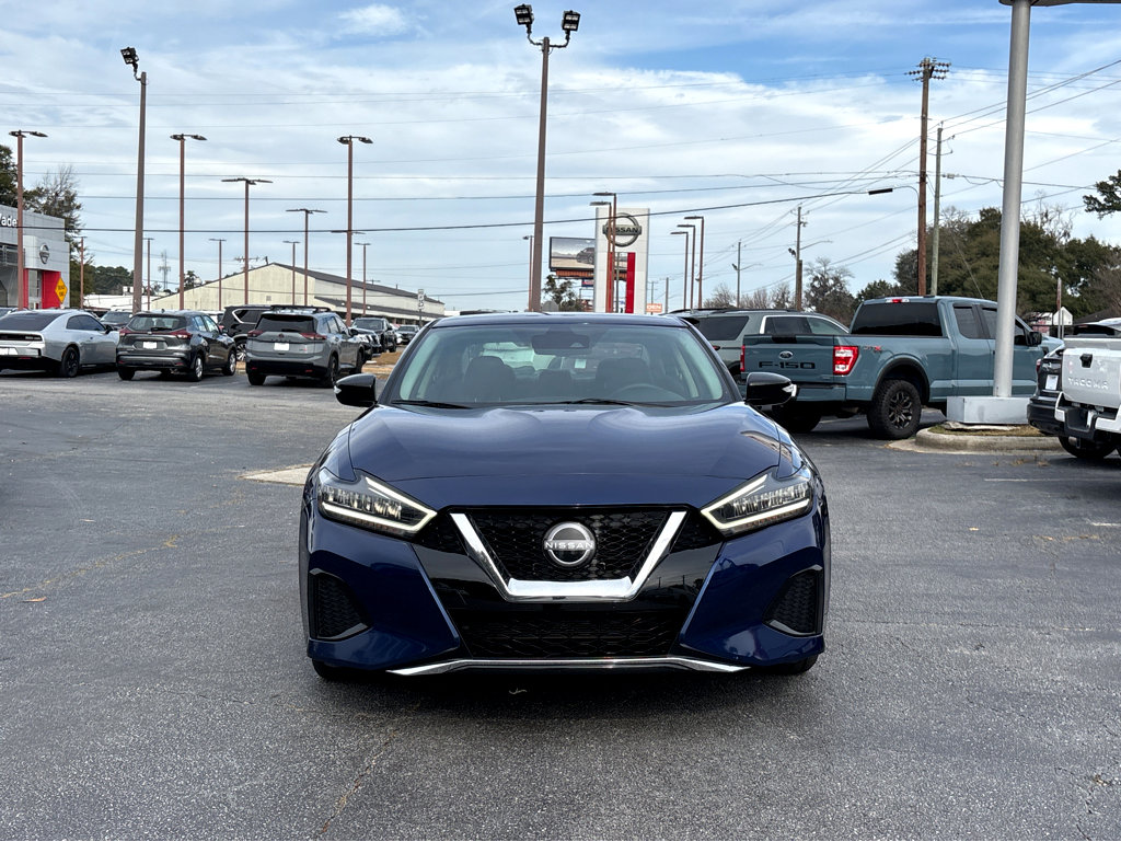 Used 2023 Nissan Maxima SV w/ Floor Mat Group image 2