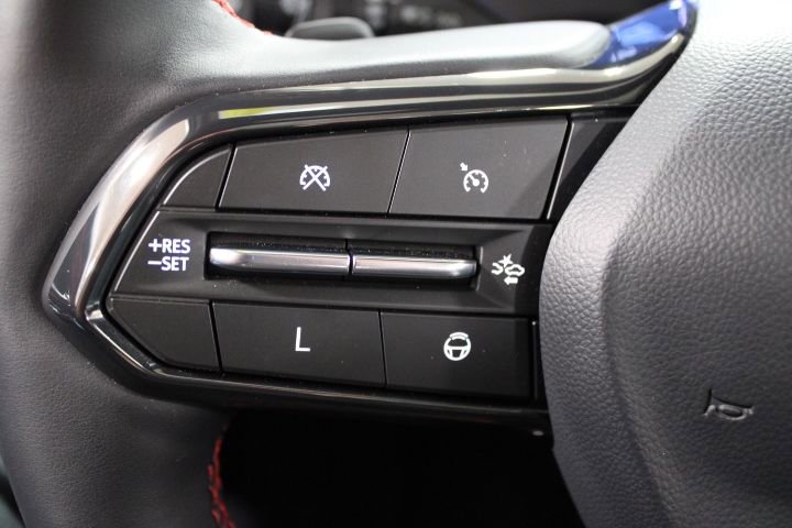 Used 2024 Chevrolet Traverse RS image 35