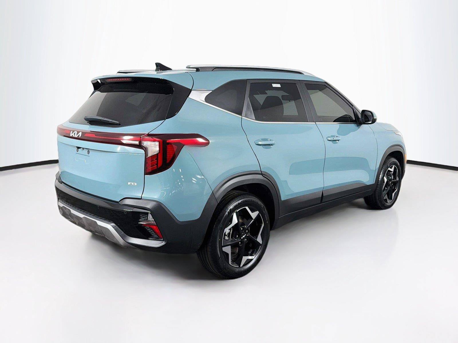 Used 2025 Kia Seltos EX AWD/4WD image 11
