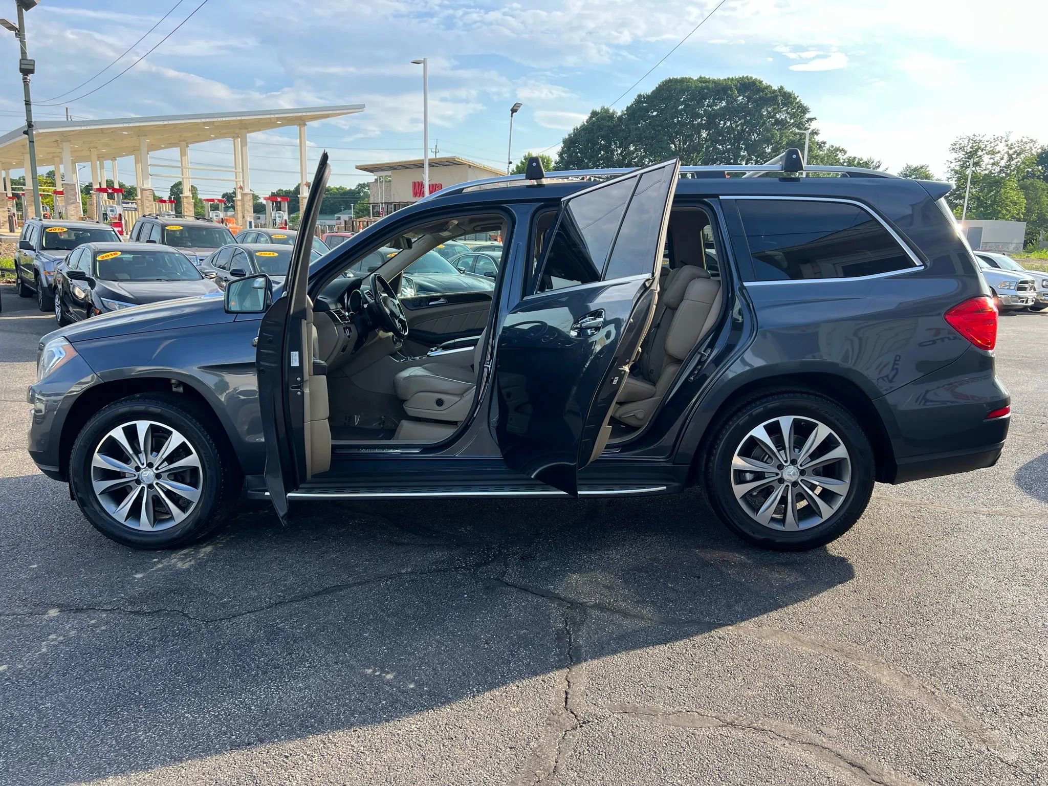 Used 2015 Mercedes-Benz GL 450 4MATIC image 16