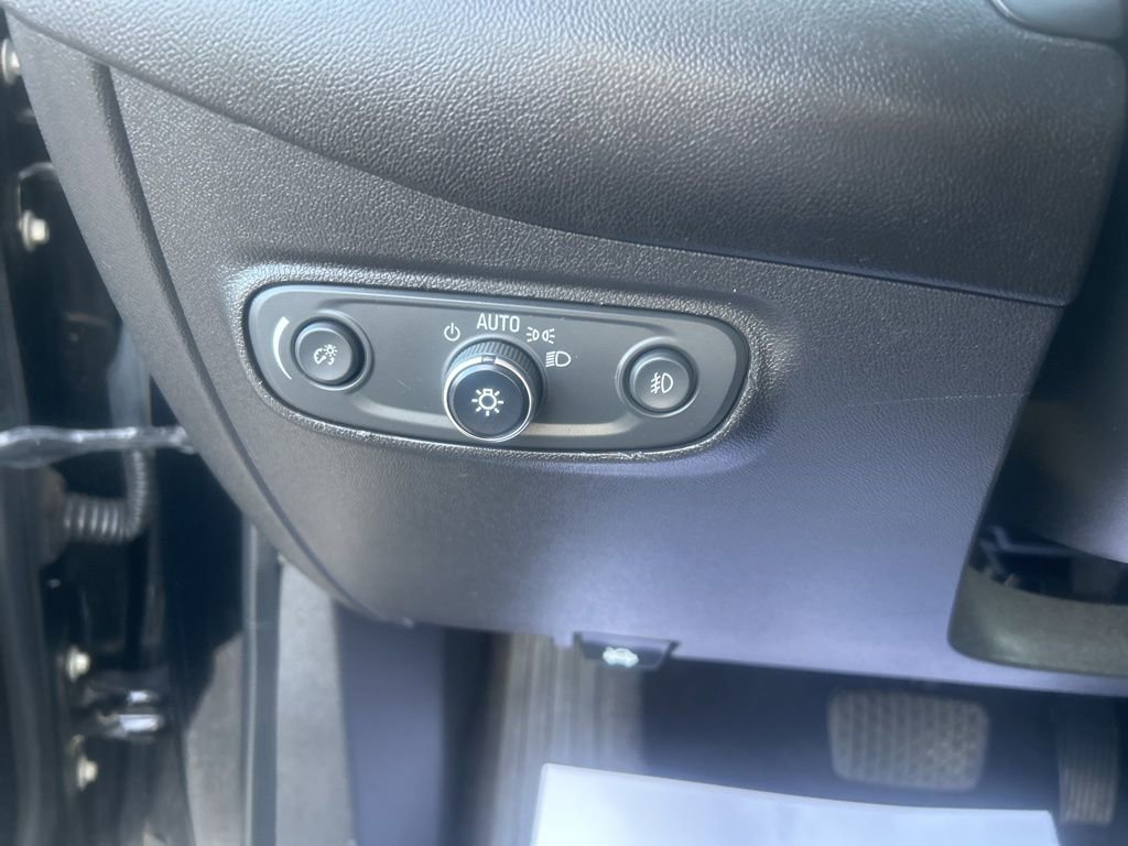 Used 2020 Chevrolet Equinox LT image 12