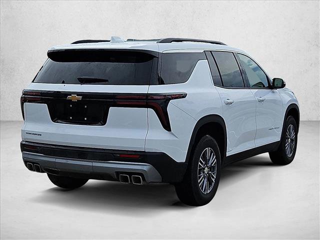 Used 2026 Chevrolet Traverse LT FWD image 5