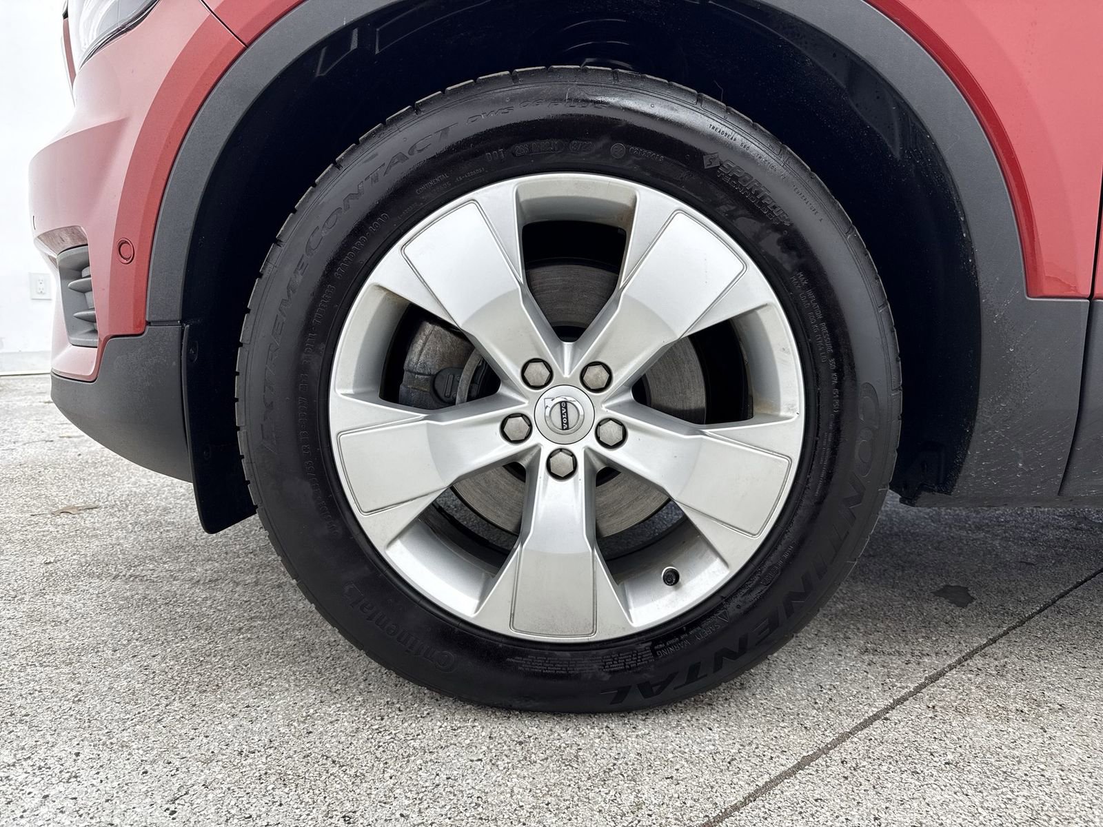 Used 2019 Volvo XC40 T5 Momentum image 42