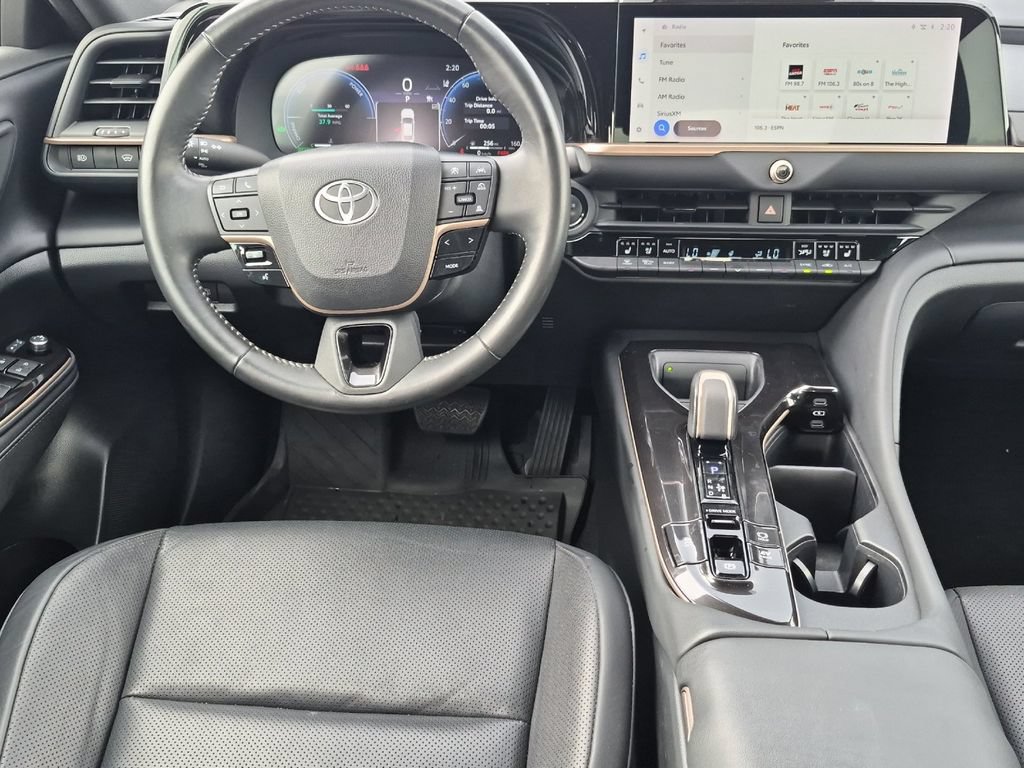 Certified 2025 Toyota Crown AWD/4WD image 14