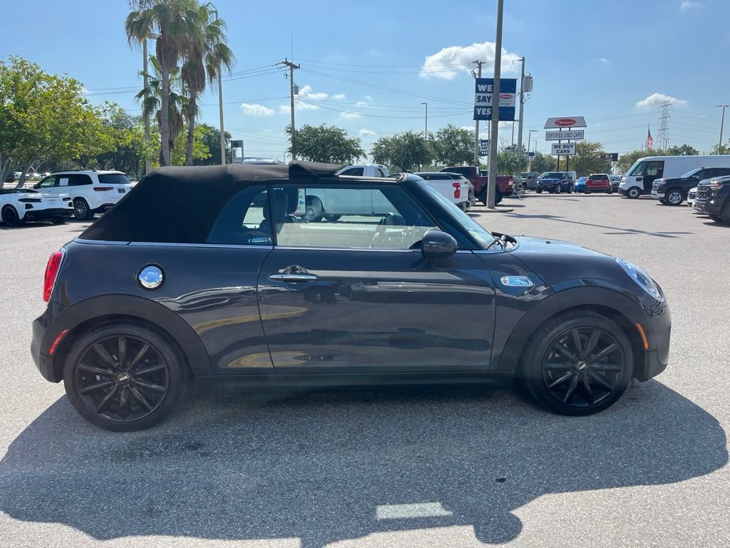 Used 2019 MINI Cooper S w/ Signature Upholstery Package FWD image 6