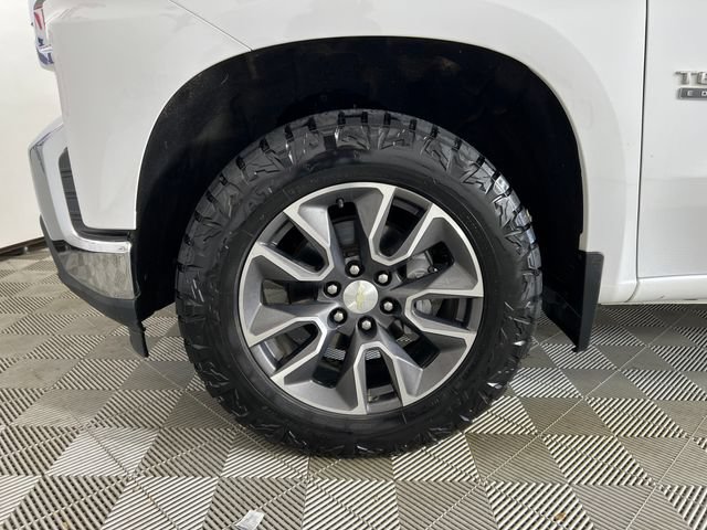 Used 2021 Chevrolet Silverado 1500 LT w/ Convenience Package II AWD/4WD image 24