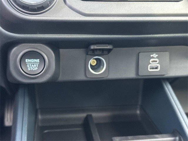 New 2026 Ford Maverick Lariat w/ Black Appearance Package image 21