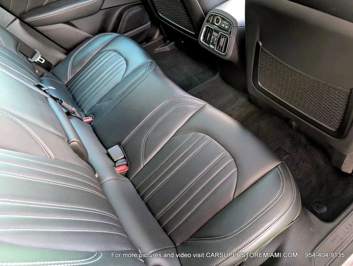 Used 2021 Maserati Levante image 63