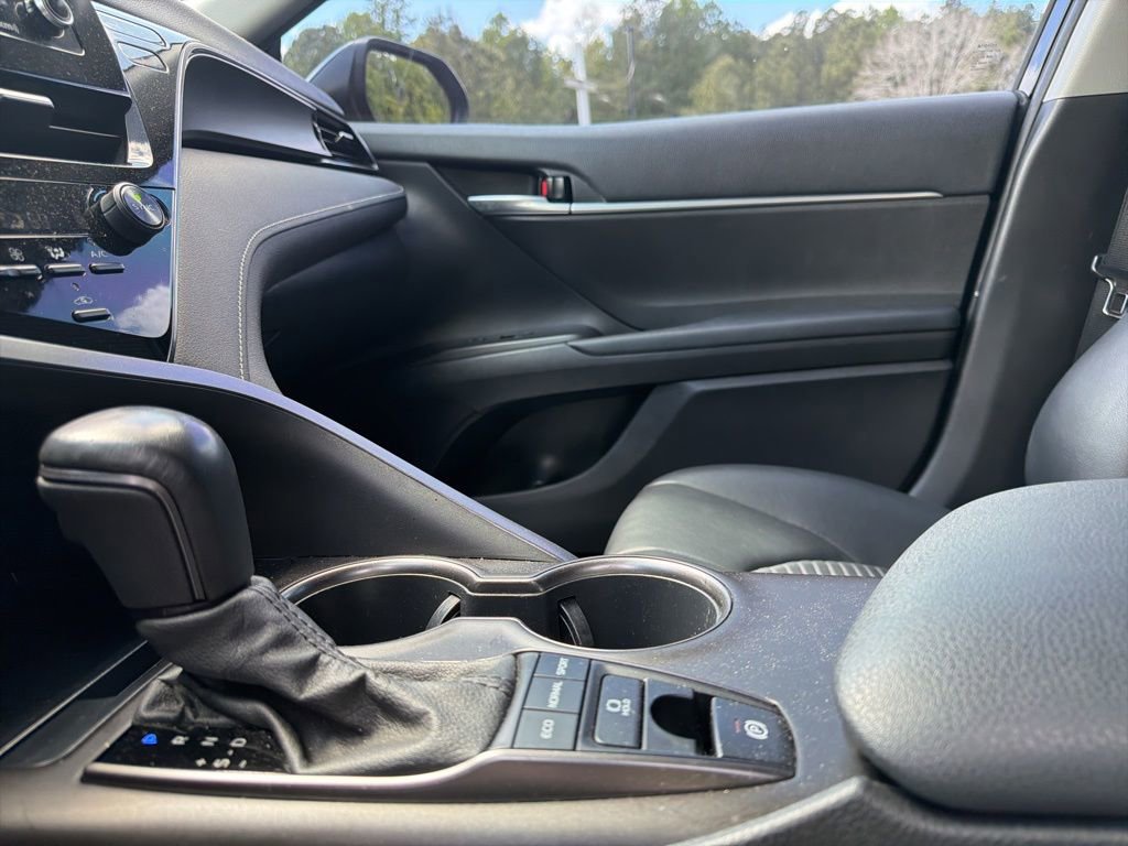 Used 2022 Toyota Camry SE AWD/4WD image 16