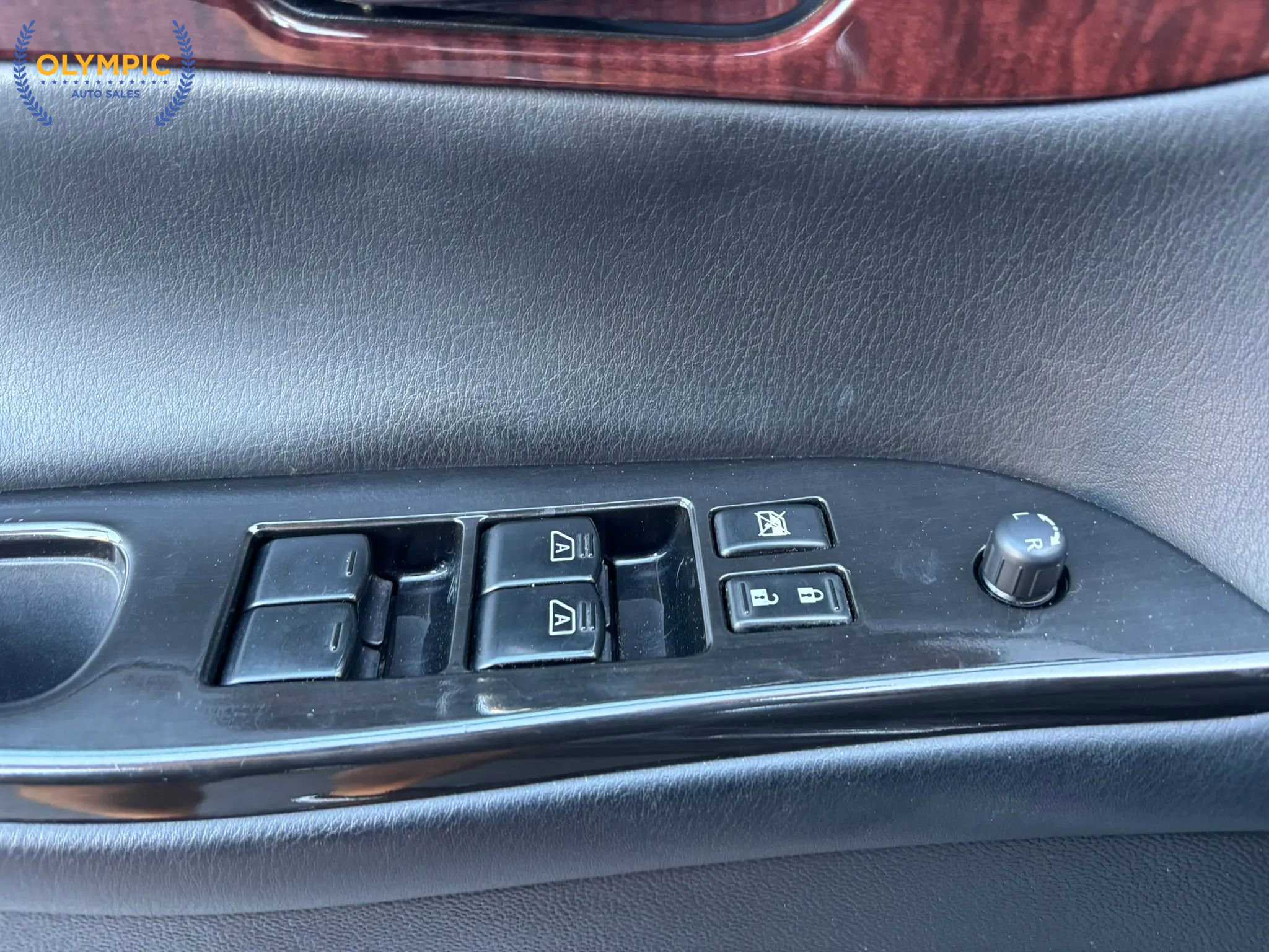 Used 2016 INFINITI QX50 AWD w/ Deluxe Touring Package image 31