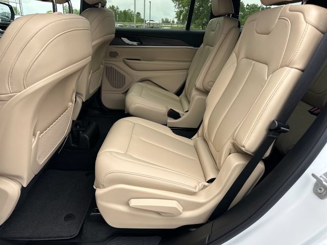 New 2026 Jeep Grand Cherokee L Limited AWD/4WD image 13