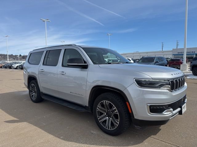 Used 2024 Jeep Wagoneer L Series II w/ Flexible Seating Group image 1