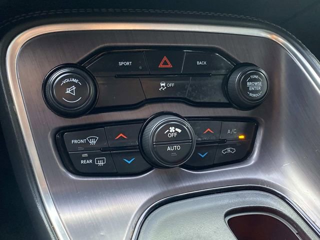 Used 2015 Dodge Challenger SXT image 22