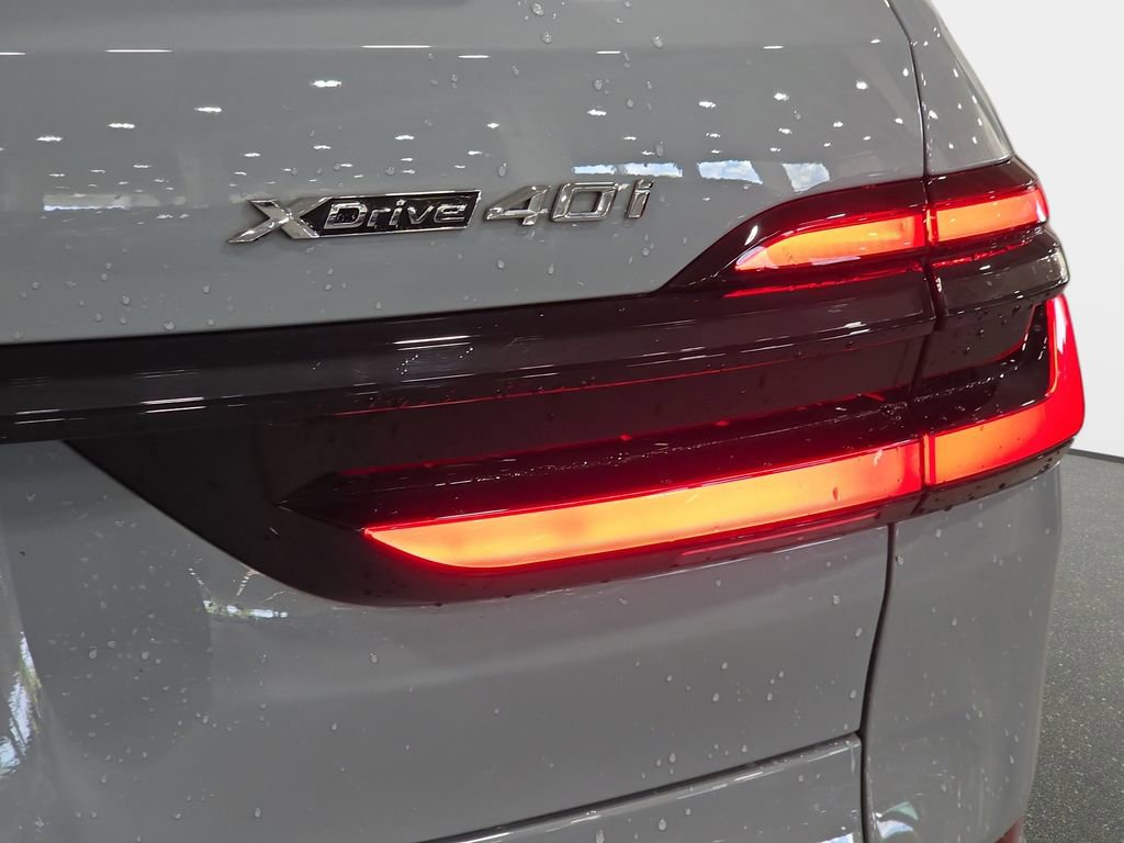 Certified 2024 BMW X7 xDrive40i w/ M Sport Package AWD/4WD image 28