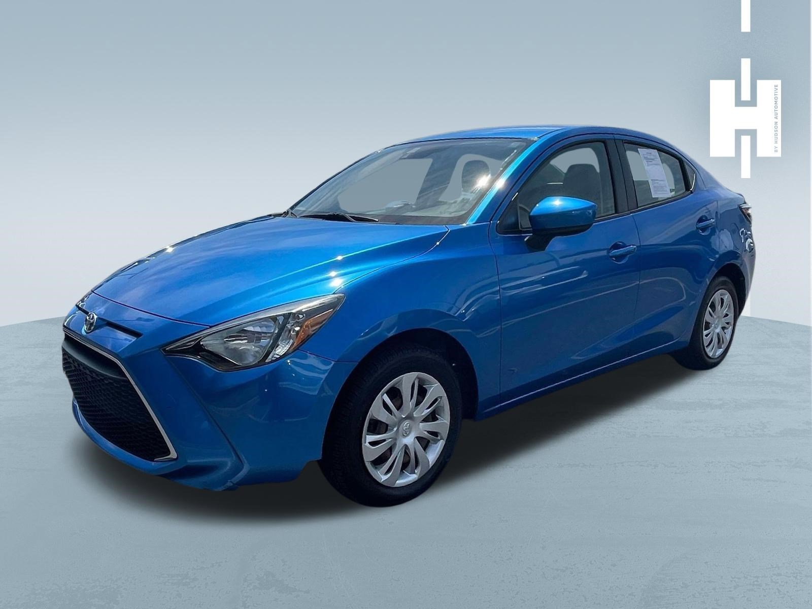 Used 2019 Toyota Yaris L FWD image 3