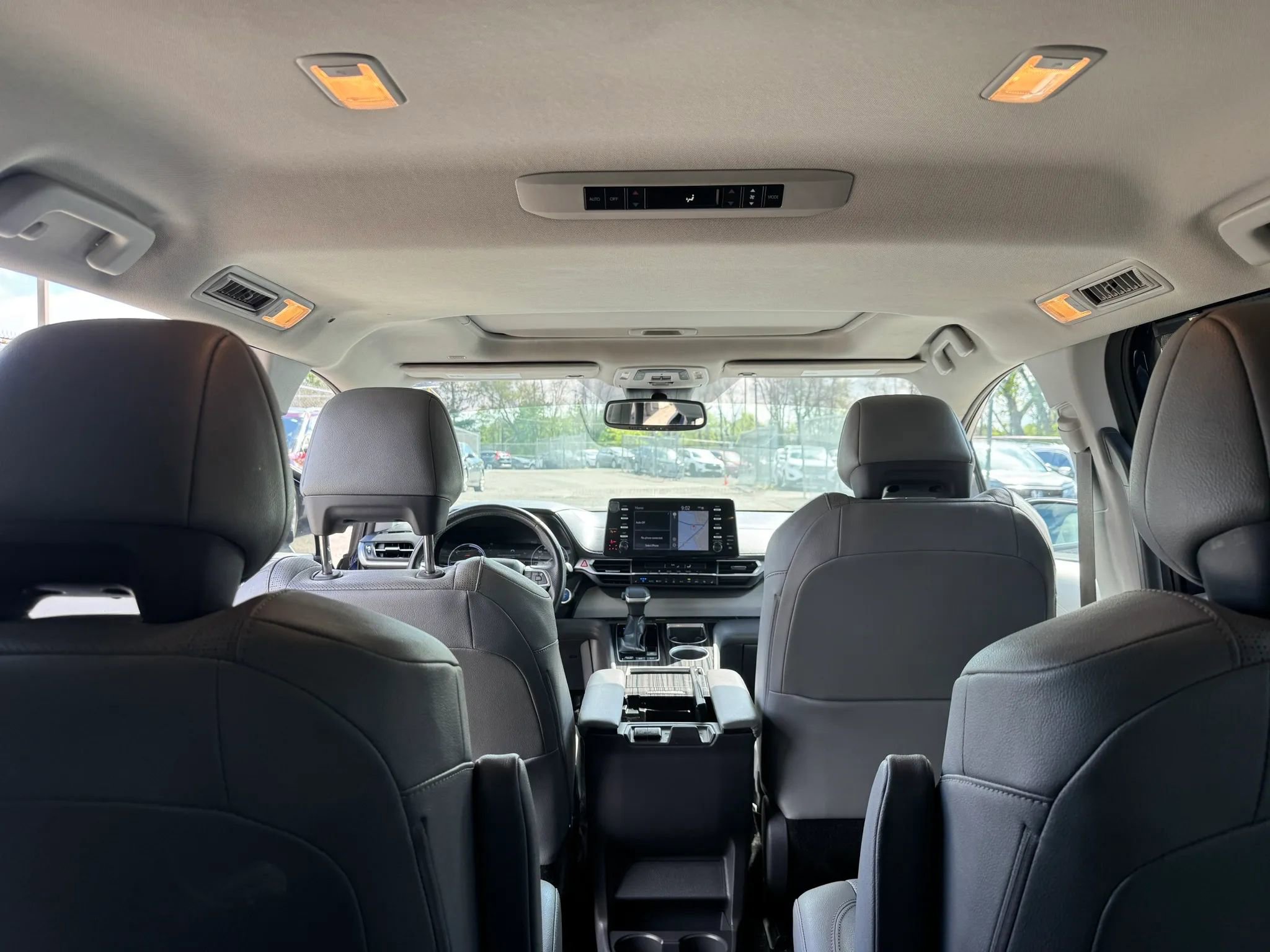 Used 2021 Toyota Sienna Limited FWD image 25