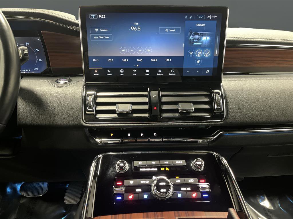 Used 2024 Lincoln Navigator Premiere image 12