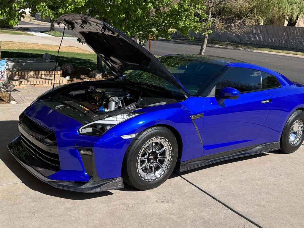 Used 2014 Nissan GT-R Black Edition AWD/4WD image 5