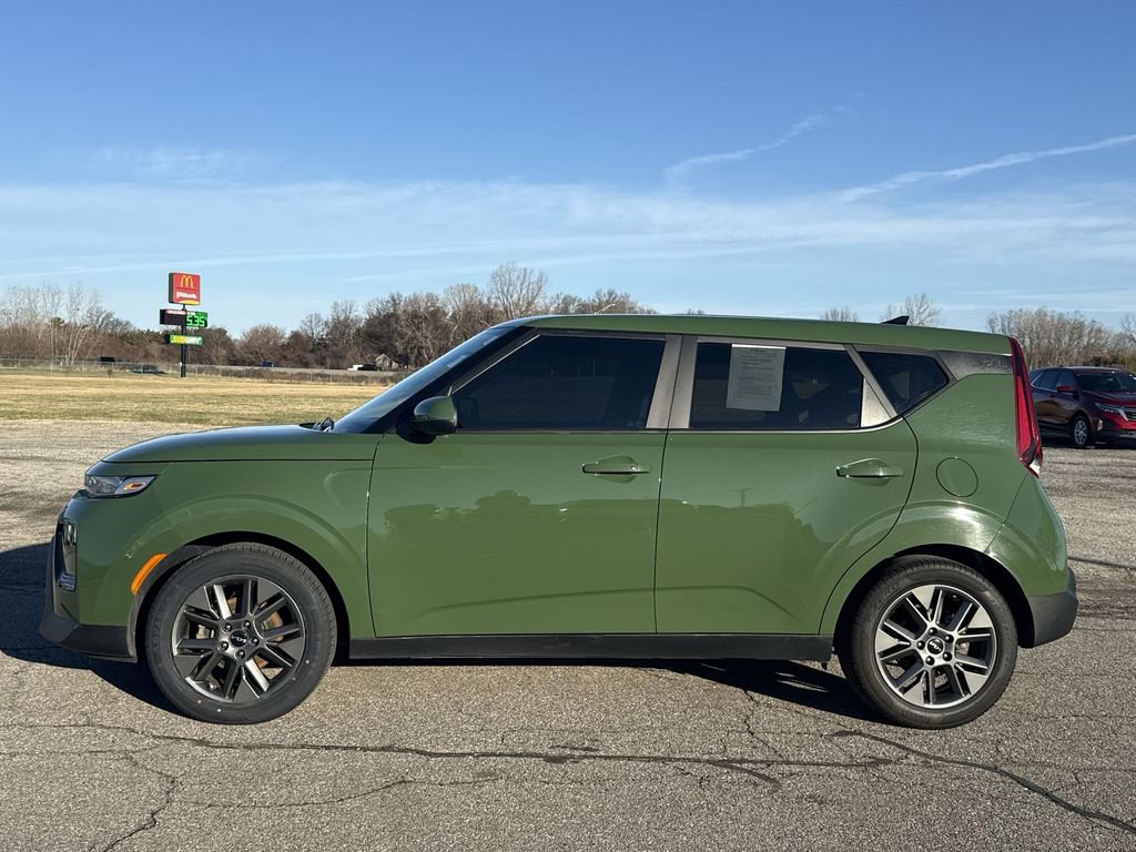Used 2022 Kia Soul EX image 5