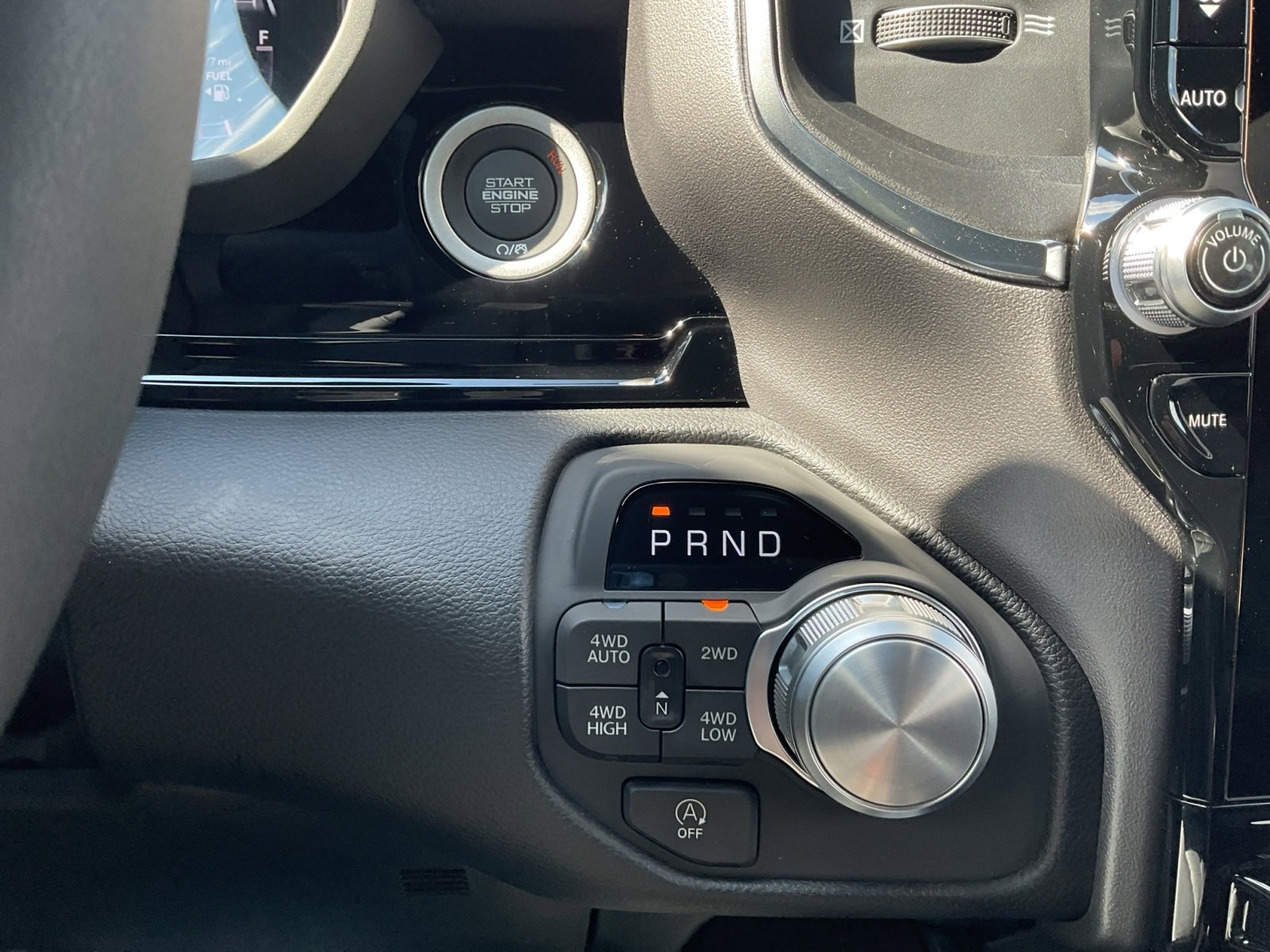 New 2026 RAM 1500 Laramie w/ Night Edition image 27
