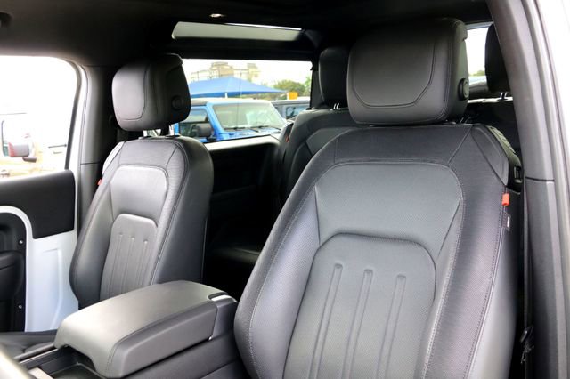 Used 2022 Land Rover Defender 90 X-Dynamic HSE image 11