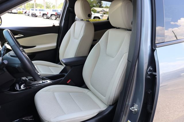 Used 2023 Buick Encore GX Essence w/ Experience Buick Package FWD image 14