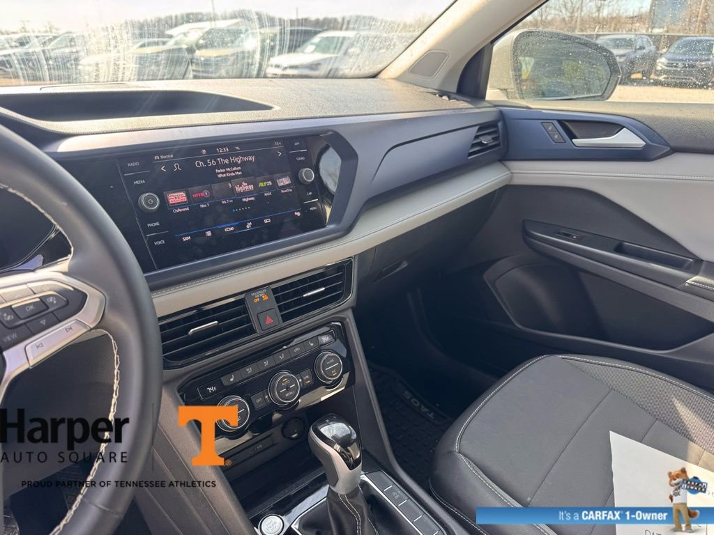 Used 2024 Volkswagen Taos SE image 16