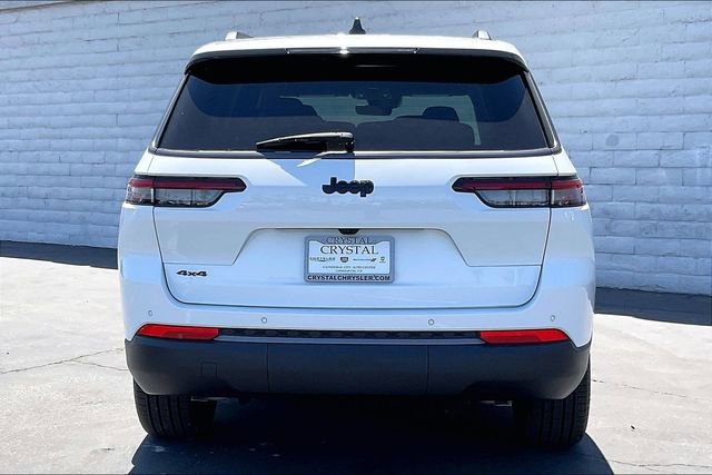 New 2026 Jeep Grand Cherokee L Limited w/ Limited Altitude Package AWD/4WD image 3
