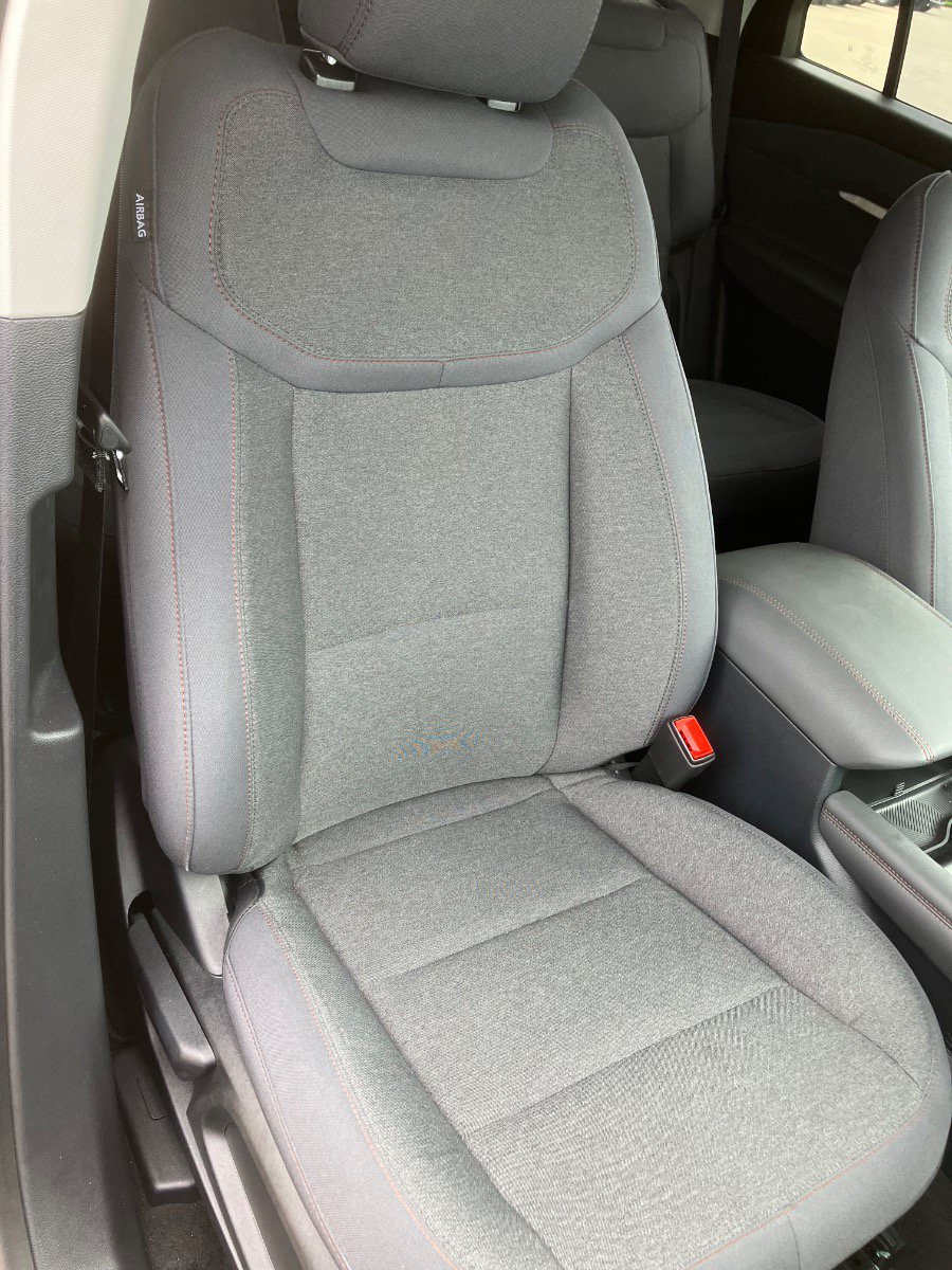 Used 2026 Ford Explorer Active AWD/4WD image 21
