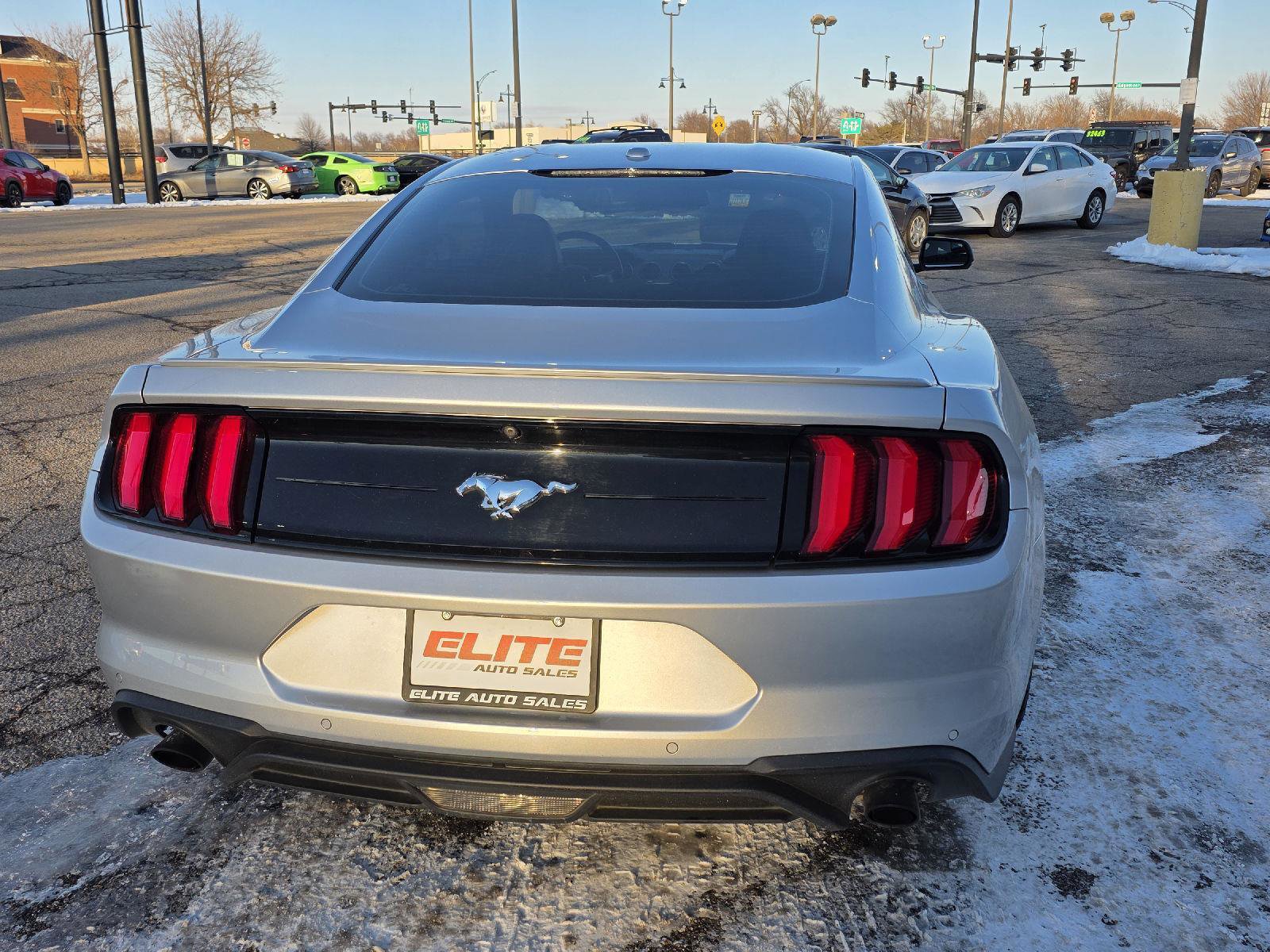 Used 2018 Ford Mustang Premium image 6