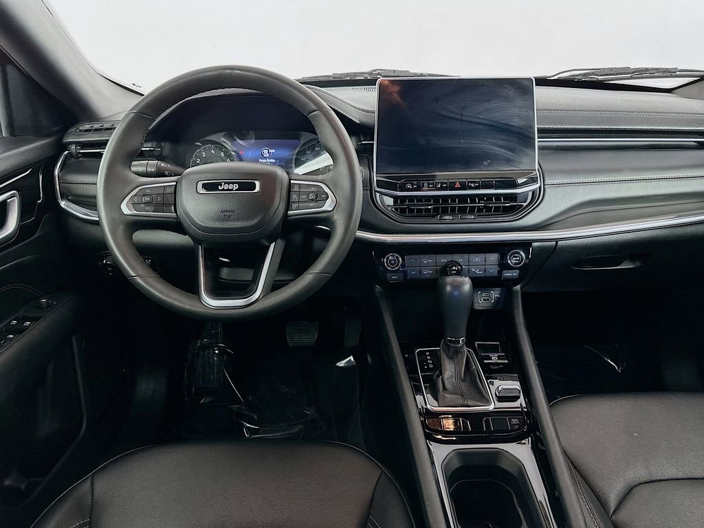 Certified 2023 Jeep Compass Limited image 33